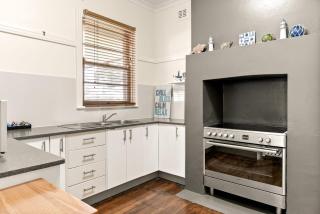 Avondale 7 Cashmore Street - 2