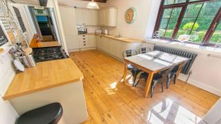 Streamways Nr Croyde - Large country cottage with valley views, Hot Tub option and private garden cabin, sleeps 12-16 - 7