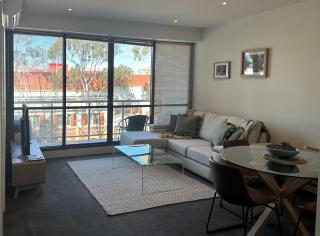 THE WATERFRONT APARTMENTS 1 Bedroom Apartment with Street Views located on the Geelong Waterfront - 4607 - 8