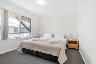Bay Lodge - Private Apartments Hosted by Coastal Letting Co. - 4