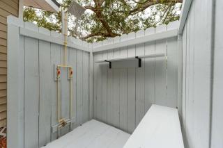 The Backyard Glampground - Camper Fire Pit & Games - 8