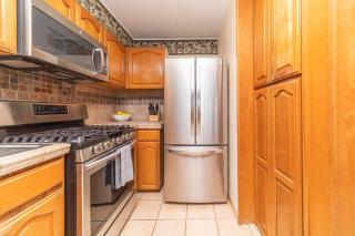 Kihei Akahi D402 · AKH D402 2BD Condo Across Beach Ocean View AC - 8