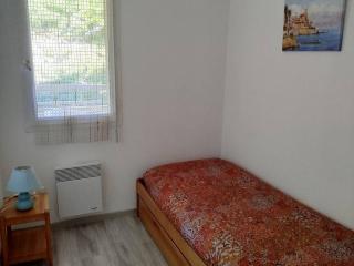 T2 climatisé avec garage, proche centre et plages - FR-1-610-113 - 5