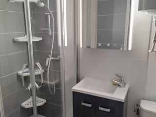 T2 climatisé avec garage, proche centre et plages - FR-1-610-113 - 1