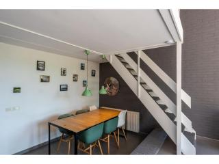 Comfort Holiday Home near Beach - 6
