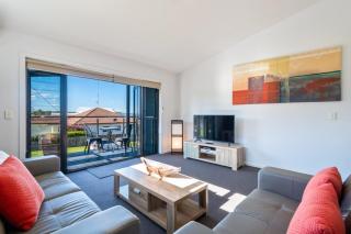 Orion 3BR Water Views Apartment Main Street of Huskisson by Nautilus Apartments Jervis Bay - 9