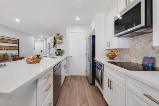 Maui Sunset A404 · MSN A404 OceanFront Remodeled Condo - 6