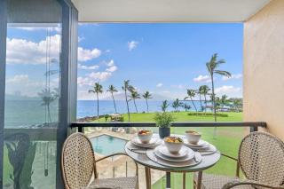 Kihei Surfside 306 · KSS 306 Updated BeachFront 1BD w Ocean View - 5