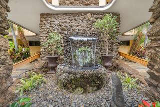 Kihei Surfside 306 · KSS 306 Updated BeachFront 1BD w Ocean View - 1
