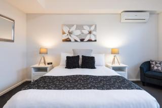 Myola - Modern Studio on Huskisson Main Street By Nautilus Apartments Jervis Bay - 8