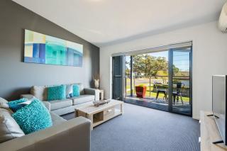Summercloud - Huge Premium 2BR Apt on Huskisson Main Street By Nautilus Apartments Jervis Bay - 9
