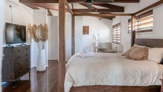 Seabreeze - 5 BR w Pool Table - Beachfront - 2