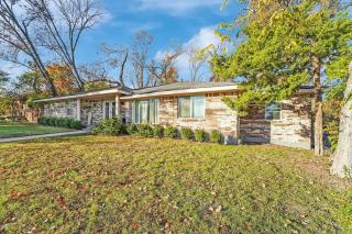 Family Home with Deck 10 Mins to Garland City Square - 1