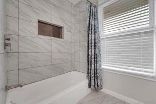 Family Home with Deck 10 Mins to Garland City Square - 1