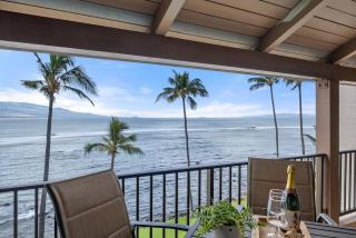 Lauloa 403 · LOA 403 Fully Remodeled Direct Oceanfront 2BD - 7