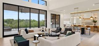 Barton Springs Luxe Heated Pool Spa Sleeps 16 - 4