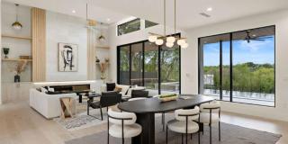 Barton Springs Luxe Heated Pool Spa Sleeps 16 - 3