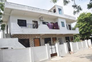 Daneshwari Bhakt Niwas - 8