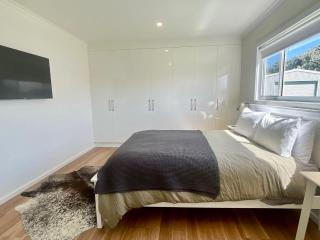 The Salty Olive - WiFi Pet Friendly Outside - 1