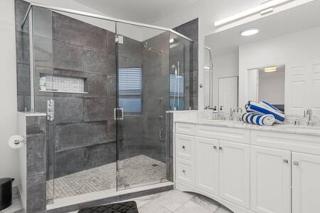 Luxury 3BR Villa Near Beaches & Miami Hotspots - 4