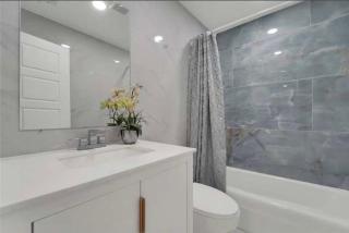 Spacious 3BR Oasis Pool Fire Pit & Family Fun - 5