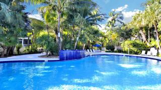 Coral Breeze by AvantStay Close to Beach w Balcony Shared Pool Month Long Stays Only - 9