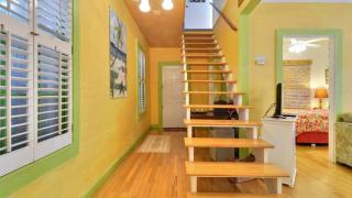 Key Lime Pie by AvantStay Ideal Location w Splash Pool Out Door Dining Month Long Stays Only - 2