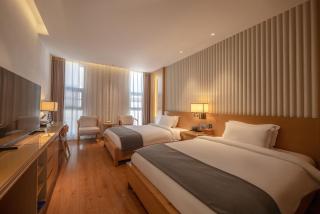 Cangyue Qionglou Lake View Holiday Hotel - 4