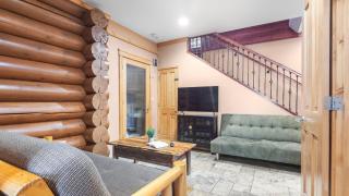 0.5mi to the Lake Deck w Views Poker Table Eagle Ridge Retreat by AvantStay - 3