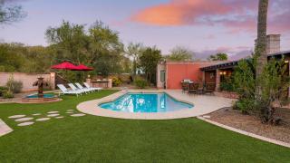 Charming 5BDR Hacienda w Pool Fire Pit Billiards La Casona by AvantStay - 8