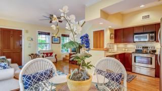 Tumis Time Out by AvantStay Heart Of Old Town w Shared Pool Month Long Stays Only - 2