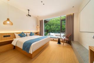 Floral Luxury Xijiantang B&B - 2