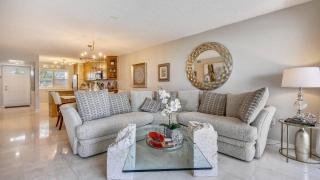 Dune Wind South by AvantStay Communal Pool Hot Tub Gated Community Close to Smathers Beach Month Long Stays Only - 3
