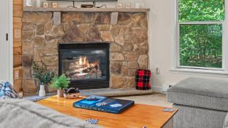 Alpine Serenity by AvantStay Beach Lake Access Theater Deck Playroom - 4