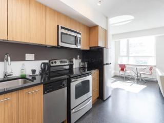 Chic & Modern Apartment In The Heart Of Downtown - 8