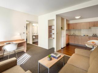 ibis Melbourne Hotel and Apartments - 2