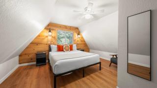 Sweet Pine Deck Hot Tub Cozy Modern Interior Close to Ski Resort - 7