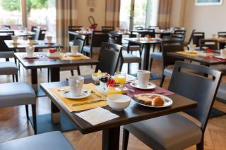 Grand Hôtel Filippo Strasbourg Nord - Niederbronn-les-Bains - 9