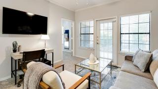 Landing Beautiful 1BD Gym - 9