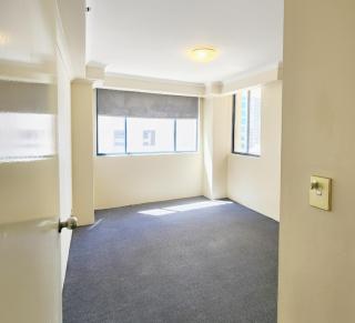 Stylish 2-Bed Apartment in the Heart of Sydney CBD - 1