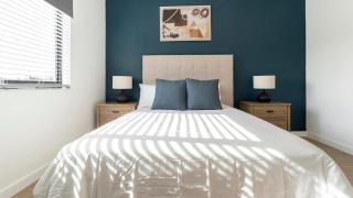 Landing Amazing 1BD Pool Gym - 7