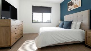 Landing Amazing 1BD Pool Gym - 5