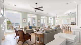 Promenade by AvantStay Beach Front Mansion w Breathtaking Views Pool - 8