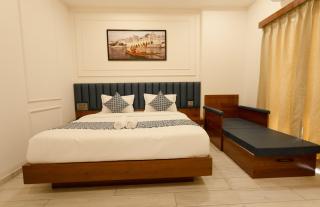 Alpine Stays By Oran Hotels - 2