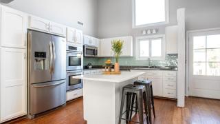 Lighthouse by AvantStay Beachfront View Home w Pool Table Ping Pong - 2