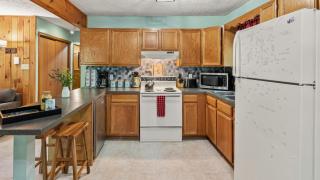 Deer Hollow by AvantStay Big Yard Lake Access - 1