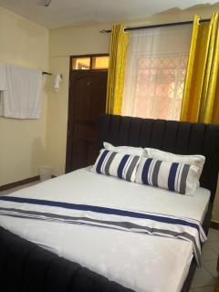 AMTWAPA 2 bedroom pure blissful apartment ready to accommodate you and your family friends or colleagues - 0