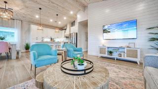 Private Pool Firepit Balcony Patio Boat Parking Mint to Be by AvantStay - 3