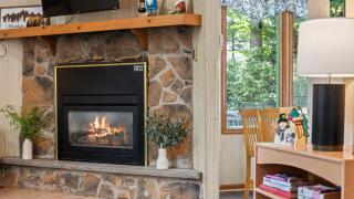 Harmony Ridge by AvantStay Fireplace Large Deck Forest Views - 8
