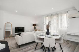 Modern City Escape Stylish 2br Apartment - 5